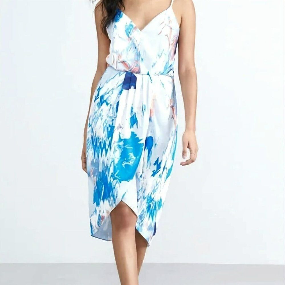 NWT Women's - Size 6 - Chelsea28 Print Faux Wrap Dress - Blue Water Color Floral